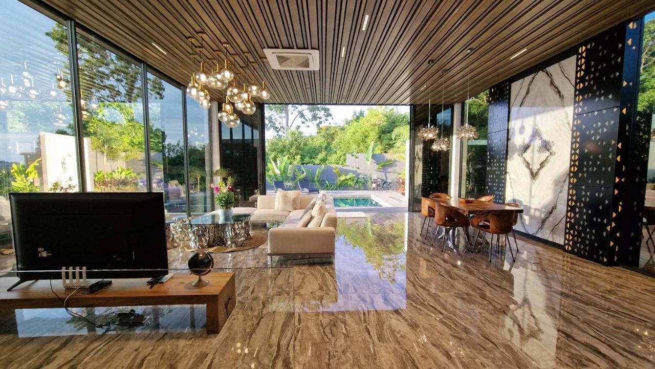 Villa Obsidian, With Staff, Sea View And Walk To Choeng Mon Beach Екстериор снимка