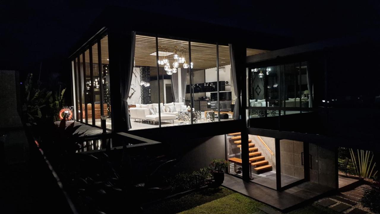 Villa Obsidian, With Staff, Sea View And Walk To Choeng Mon Beach Екстериор снимка